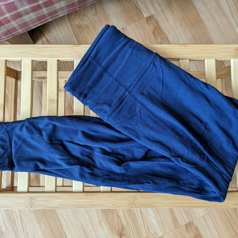 Navy Blue Athleta Cropped Leggings
